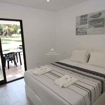 Açoteias Dalma Pine Tree Appartement